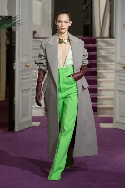 Look 36